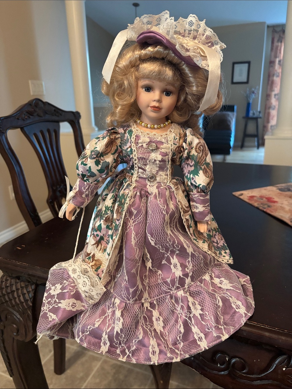 Vintage very pretty Porcelain Doll